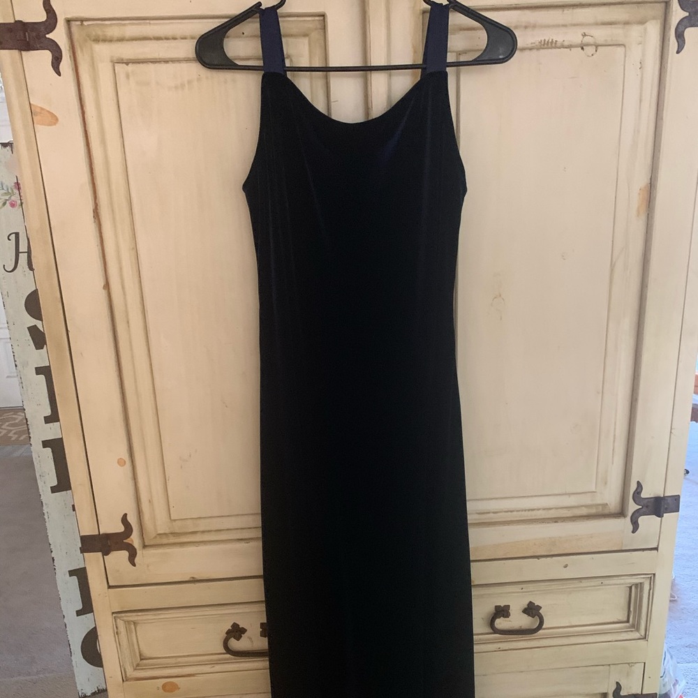 Long velvet dark blue party dress